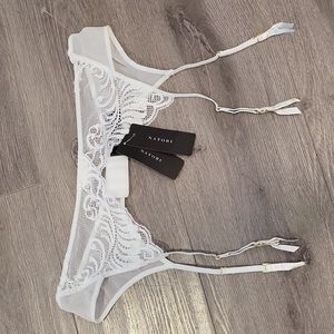 Natori l garter in white l size Medium l gold and white lace
